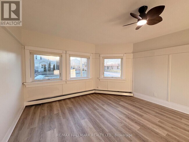 Building Photo - 137 Rosehill Blvd