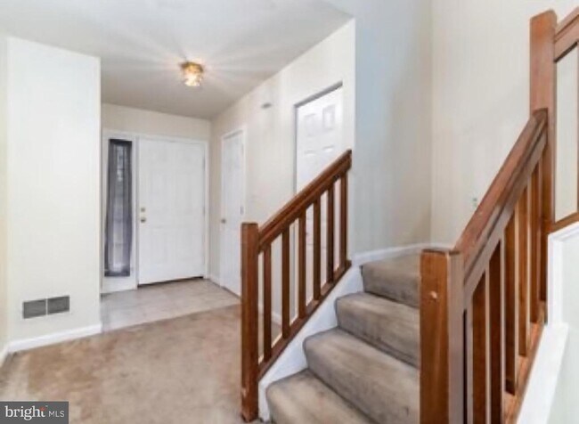 Foto del edificio - 471 Stonehedge Ln