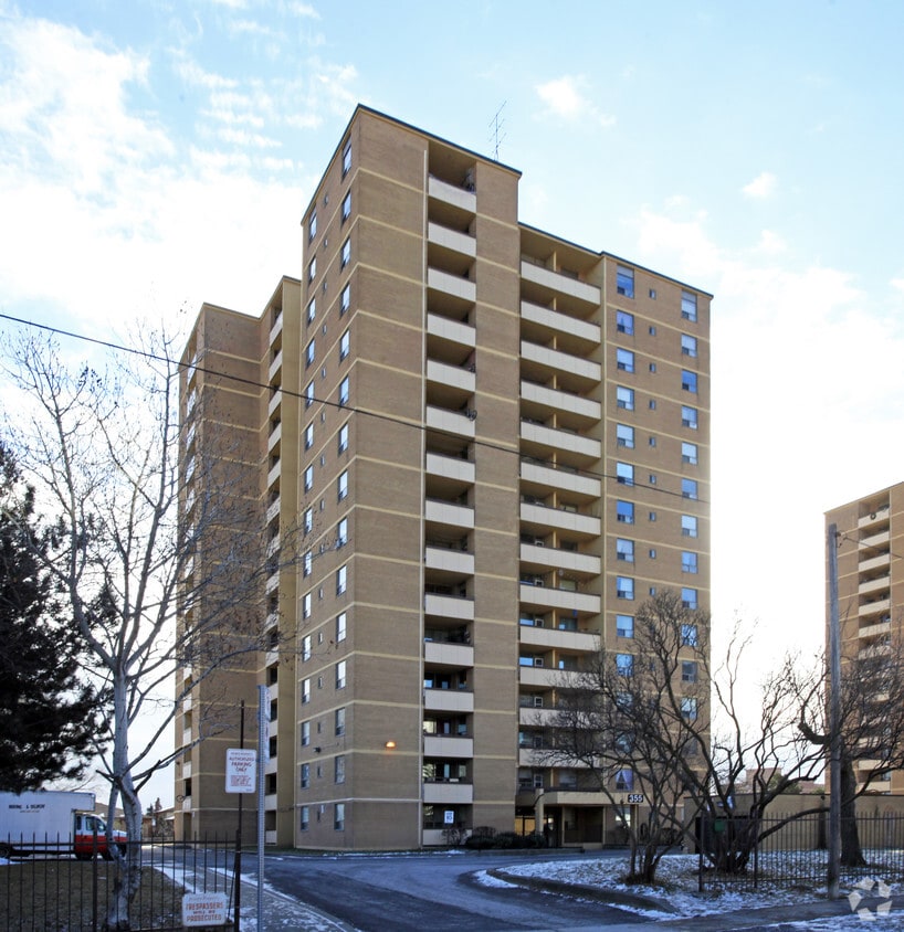 Primary Photo - Grand Ravine Apartments