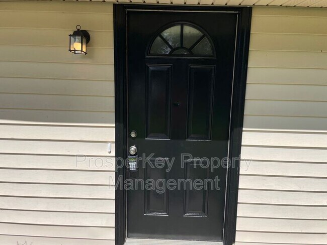Foto del edificio - 7613 Suwannee Ct