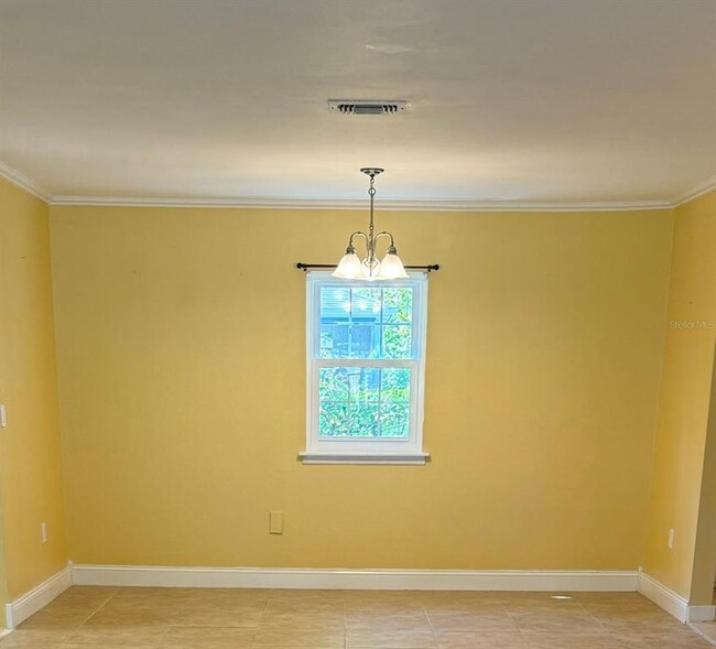 Building Photo - 2106 Clubside Dr