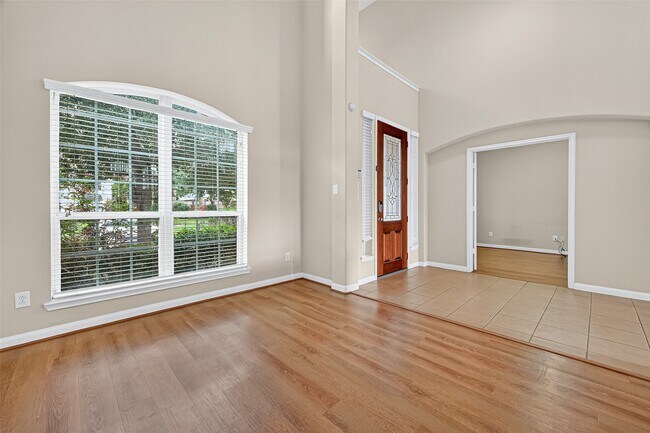 Foto del edificio - 11002 Kirker Ln