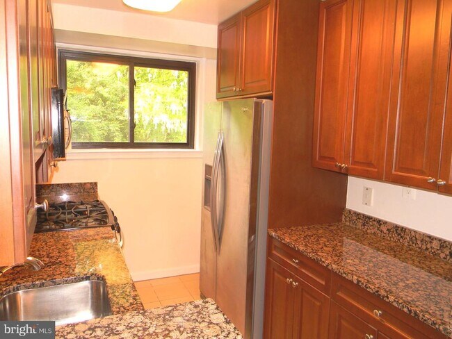 Foto del edificio - 2725 39th St NW