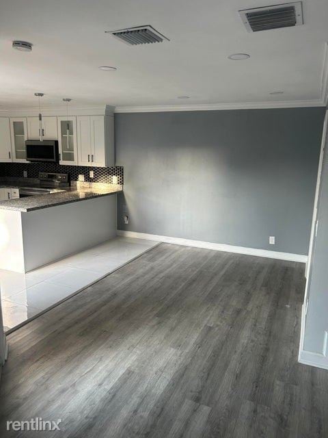 Building Photo - 3 br, 3.5 bath House - 4205 Turnberry Cir ...