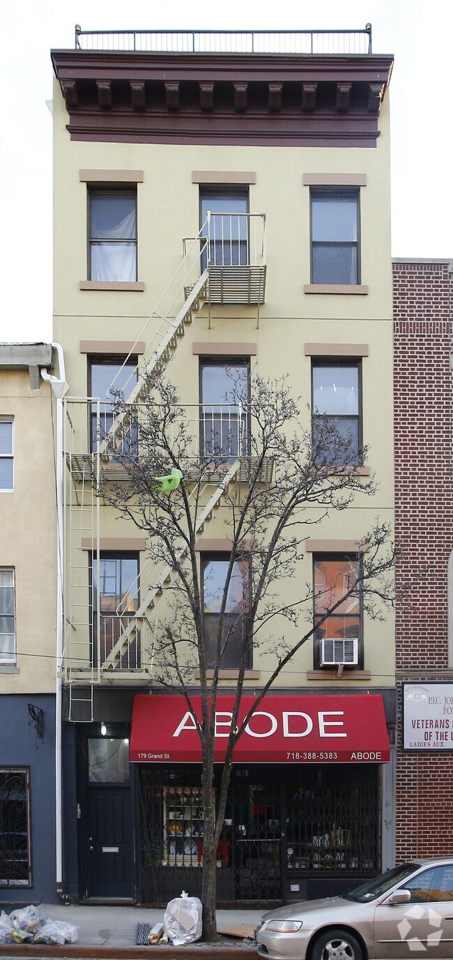 Building Photo - 179 Grand St