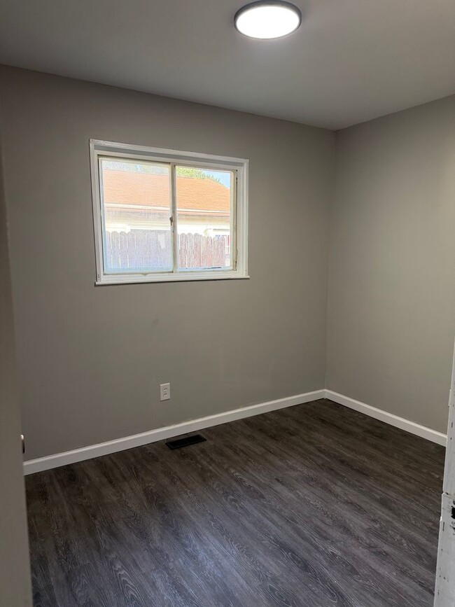 Building Photo - 3BR Plain Township Ranch