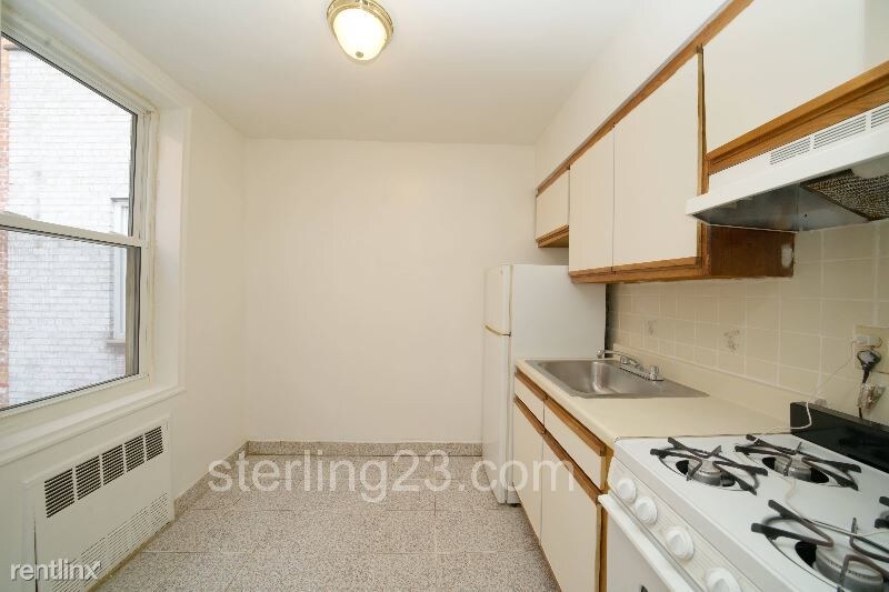 Primary Photo - 4330 44th St