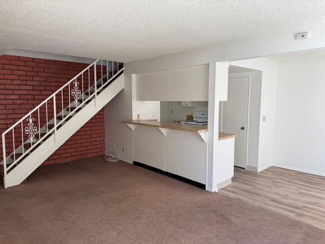 Foto del edificio - 752 W Hemlock St