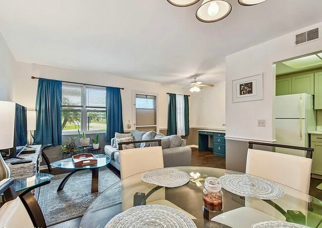 Foto del edificio - 1900 59th Ave N