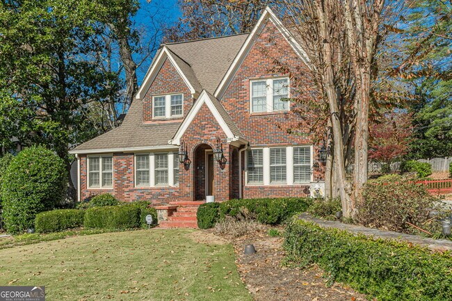 Foto del edificio - 1957 Walker Ave