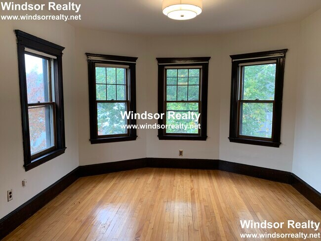 Building Photo - 112 Rindge Ave