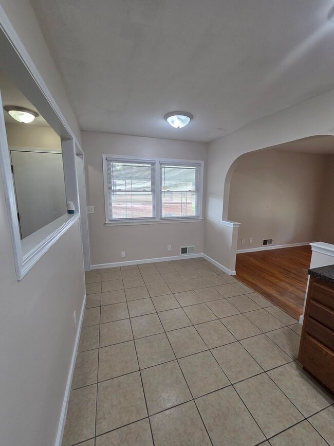 Foto del edificio - 3215 Chase St S