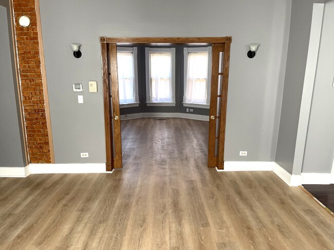 Building Photo - 505 Buell Ave