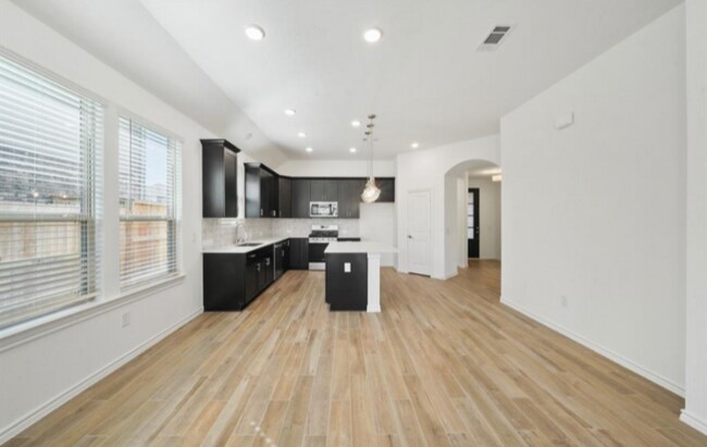 Building Photo - 1309 Tan Gable Ln