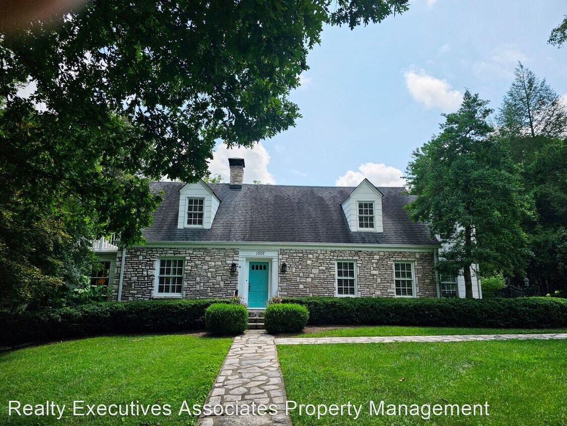 Primary Photo - 5 br, 5 bath House - 1507 Robin Rd