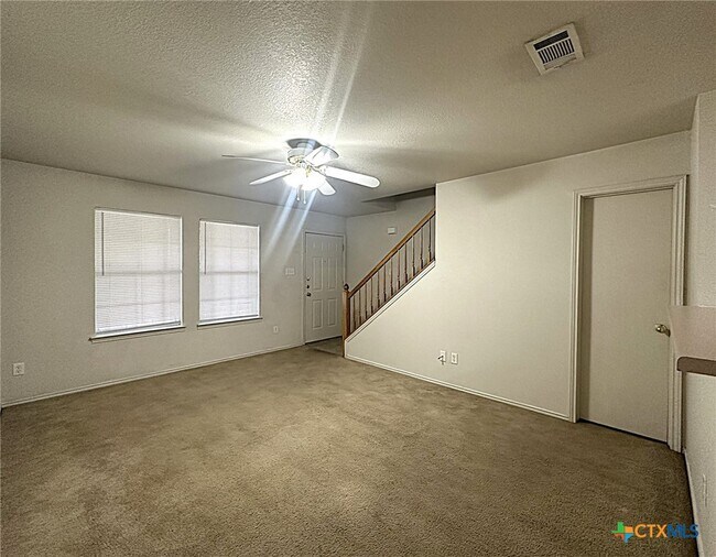 Foto del edificio - 313 Creek St