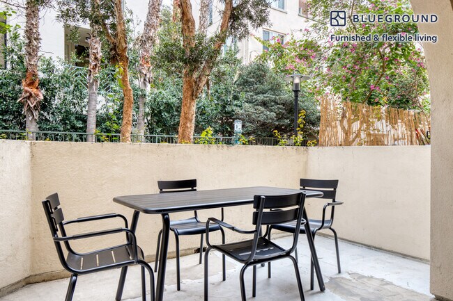 Foto del edificio - 5710 Crescent Park E