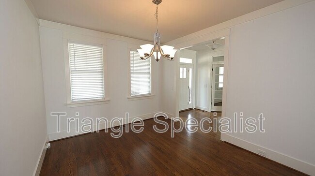 Foto del edificio - 4012 Forgotten Pond Ave