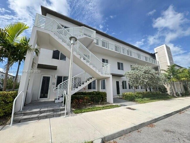 Building Photo - 10270 NW 66th St