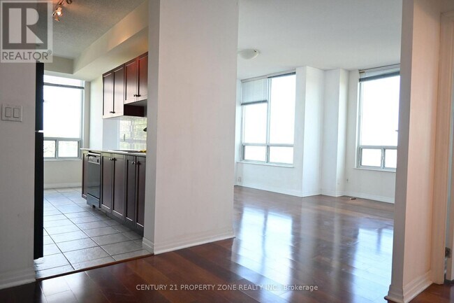 Photo du bâtiment - 1359 Rathburn Rd E