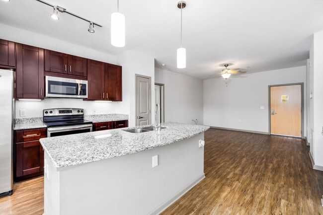 Building Photo - Lofts At Bass