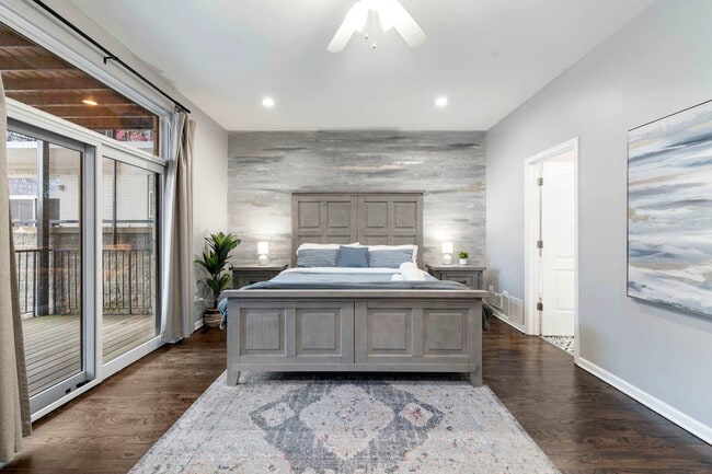 Building Photo - 1909 S Michigan Ave