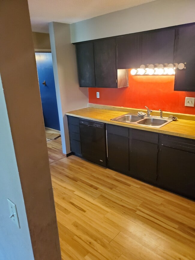 Building Photo - 902 Wescott Trl