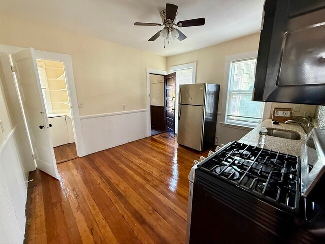 Building Photo - 38 Sudan St