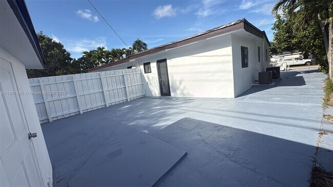 Foto del edificio - 1440 N 71st Ave