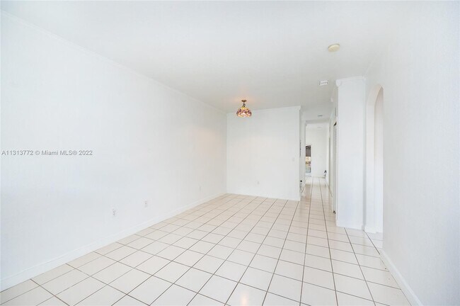 Foto del edificio - 1535 SE 26th St