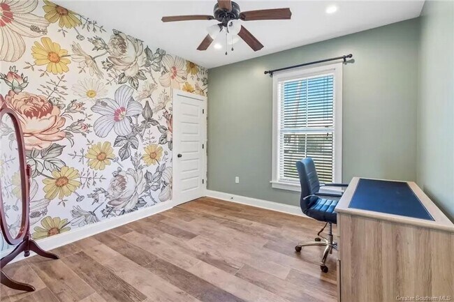 Building Photo - Beautiful home for lease