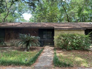 Building Photo - 4311 SW 70th Terrace