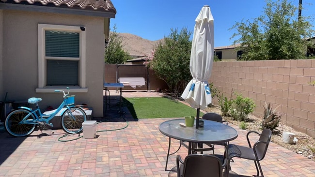 Building Photo - 3114 Molinos Dr