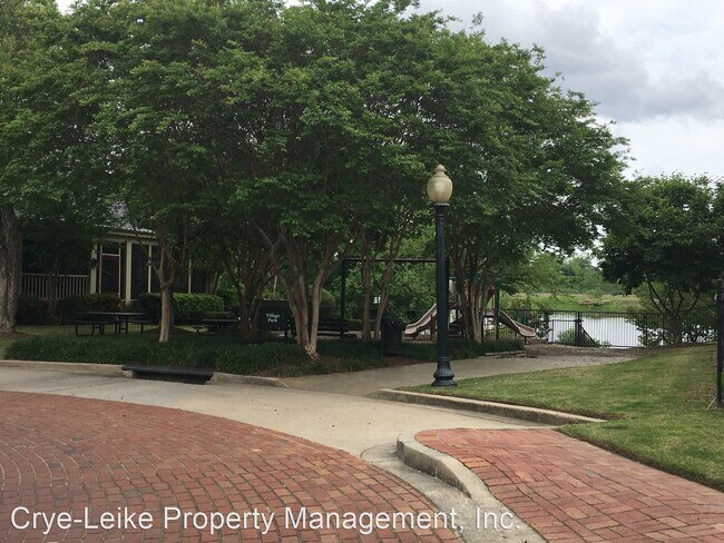 Building Photo - 3 br, 3 bath House - 950 River Landing Dr.