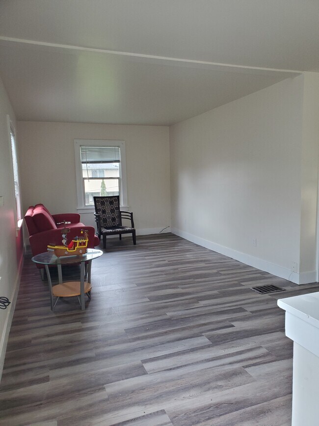 Foto del edificio - 1123 75th St SE
