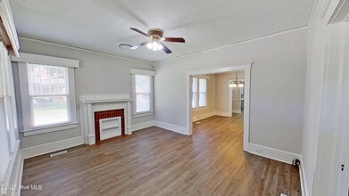 Building Photo - 2426 Princess Pl Dr
