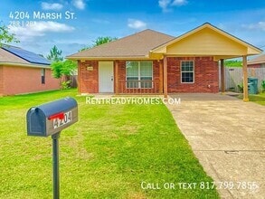 Building Photo - 4204 Marsh St