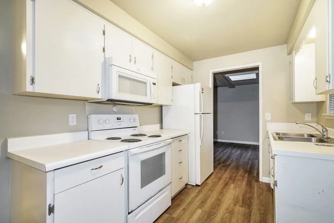 Building Photo - 14718 104th Ave E