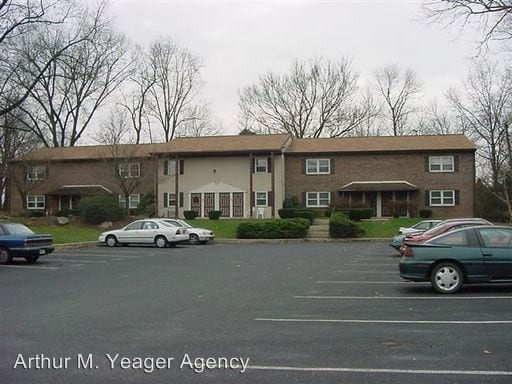 Primary Photo - 305 E Fulton St