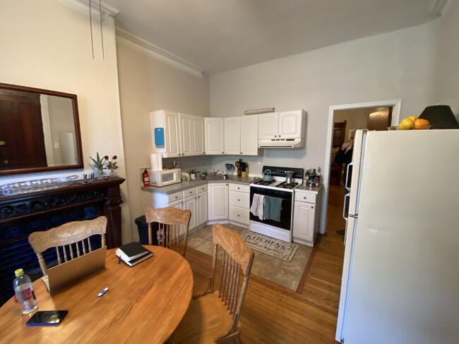 Kitchen - 324 s 42nd st