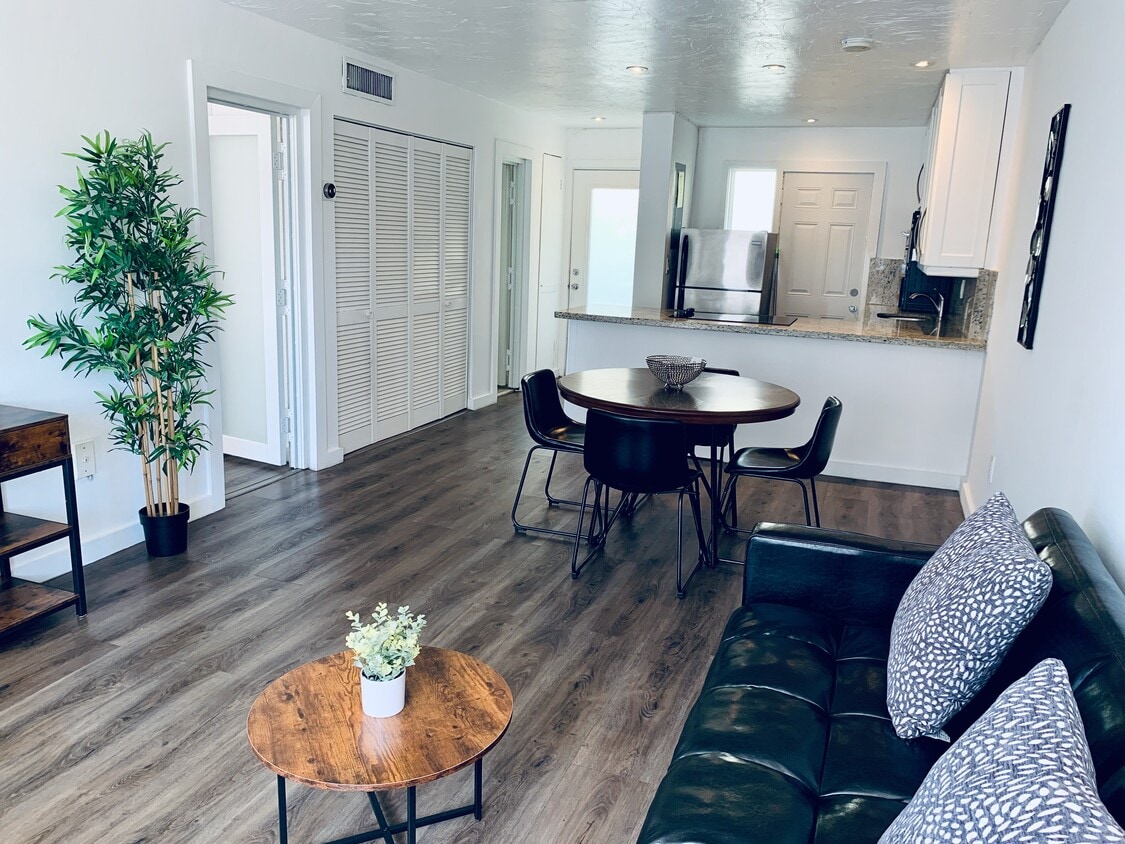 Photo - 528 Meridian Ave (Miami Beach, FL)