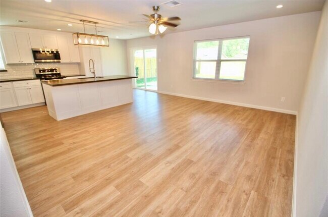 Foto del edificio - 407 Morningside Dr