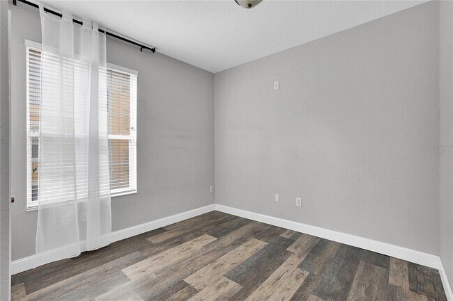 Building Photo - 4814 Cayview Ave