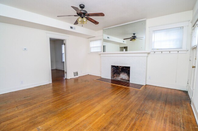 Building Photo - 1106 Hamilton Way