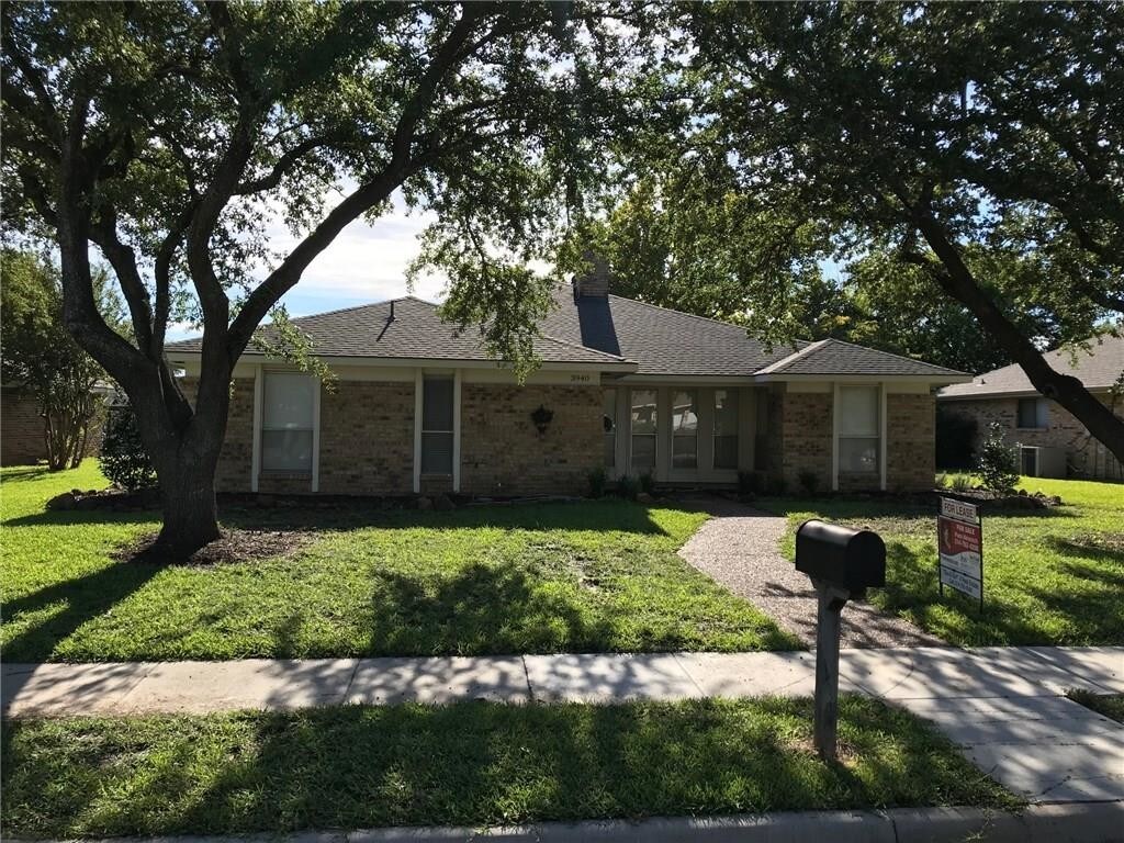 Primary Photo - 3940 Los Robles Dr