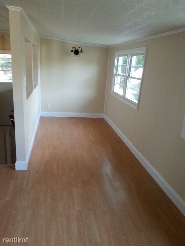 Building Photo - 2 br, 1 bath House - 30 N. Clark St