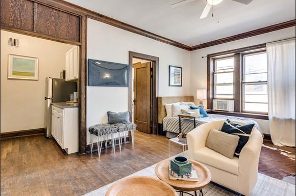 Building Photo - 0 bedroom in Chicago IL 60615
