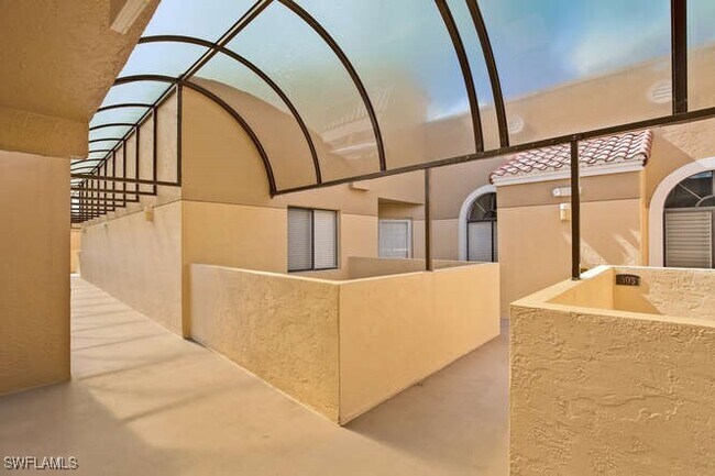 Foto del edificio - 592 Beachwalk Cir