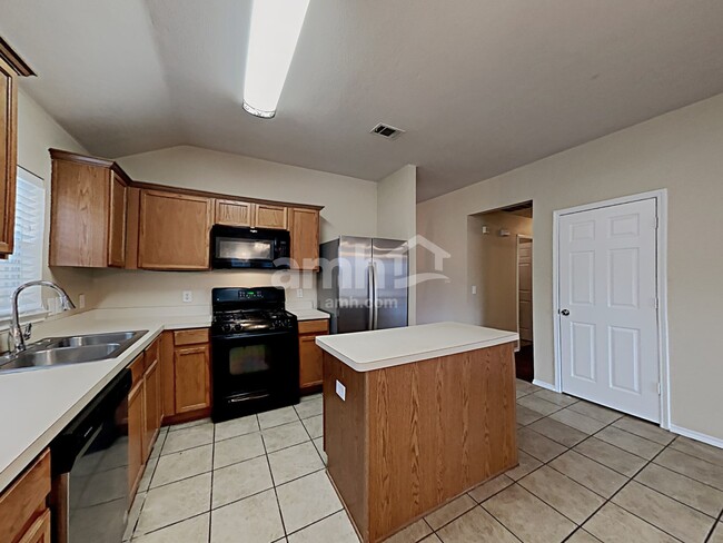 Building Photo - 3002 Marigold Dr