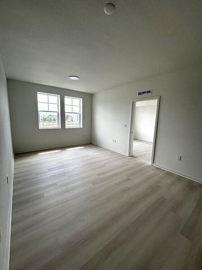 Photo - Beautiful and Brand New Apart in Millenia Park Orlando House